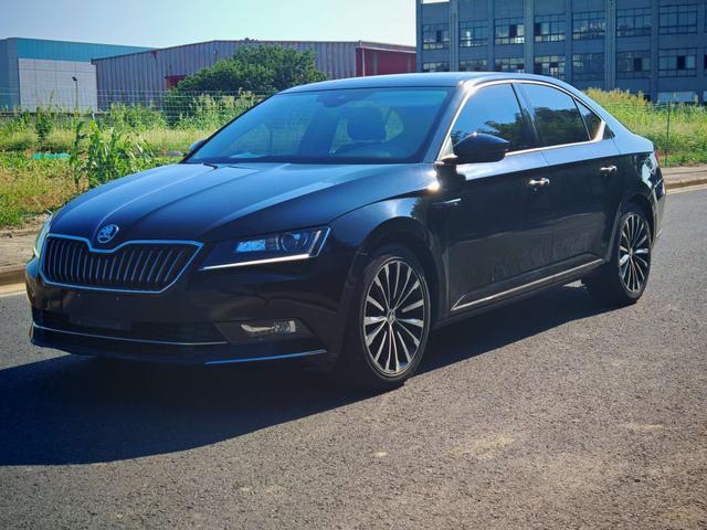Speedster 2018 TSI330 DSG Luxury Edition State V