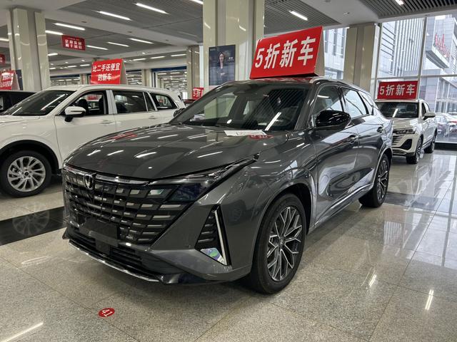 Changan UNI-Z 2025 1.5T DCT Premium Type