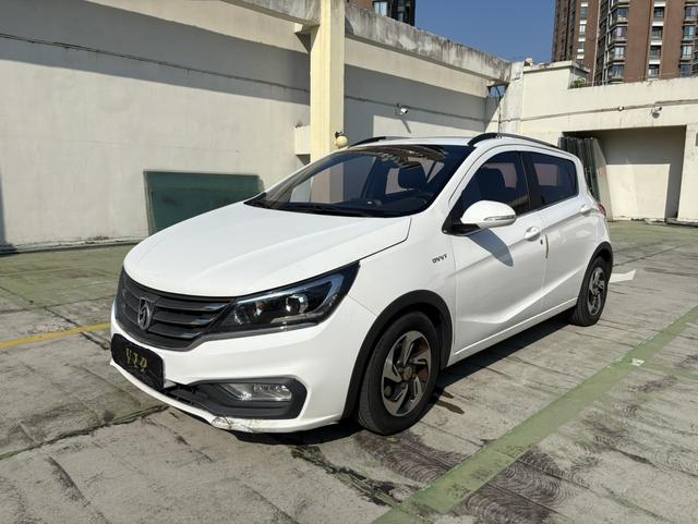 Baojun 310 2017 1.5L automatic luxury type
