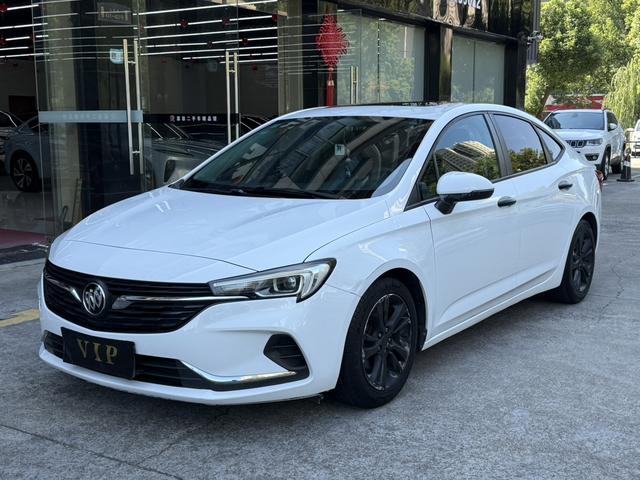 Verano 2020 trim 20T CVT Leader