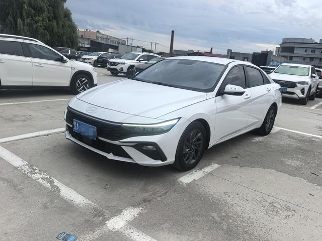 Elantra 2023 1.5L CVT GLS Leading Edition