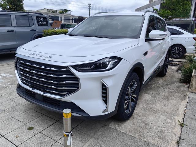 Jietu X70 PLUS 2021 model 1.5T 6MT Thunder 7 seats