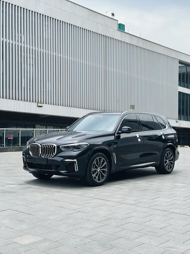BMW X5 2022 Modified xDrive 30Li Premium M Sport Package