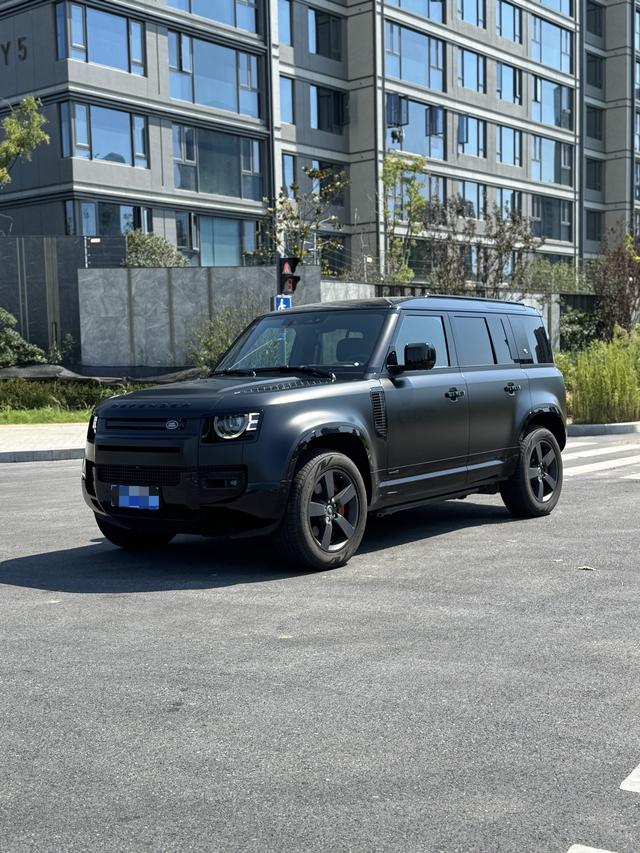 Defender 2024 110 3.0T P400 X