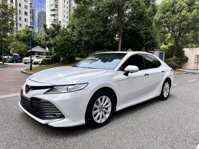 Camry 2021 2.0G Deluxe