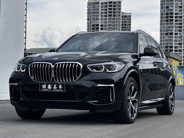BMW X5 2022 xDrive 40Li M Sport Package