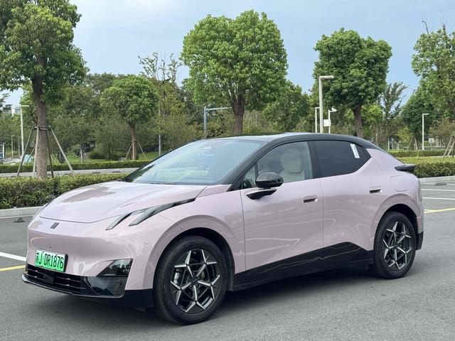 Lynk & Co Z20 2025 model 530km rear drive Max