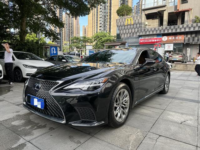 Lexus LS 2021 500h Deluxe Edition