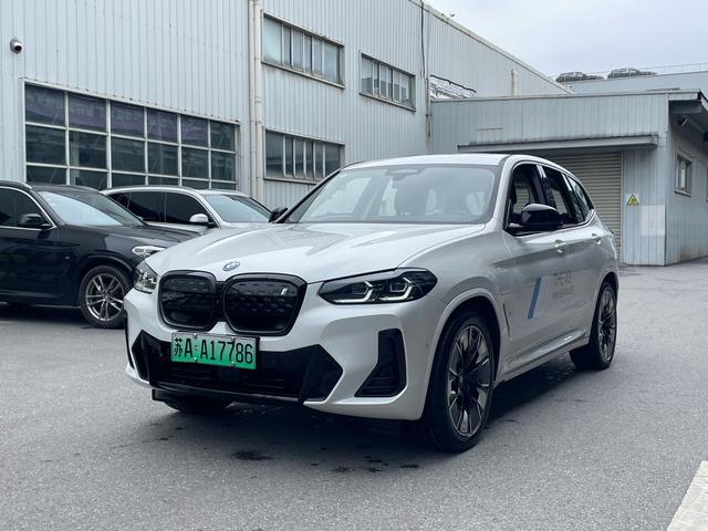 BMW iX3 2023 Genesis