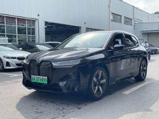 BMW iX 2023 xDrive40