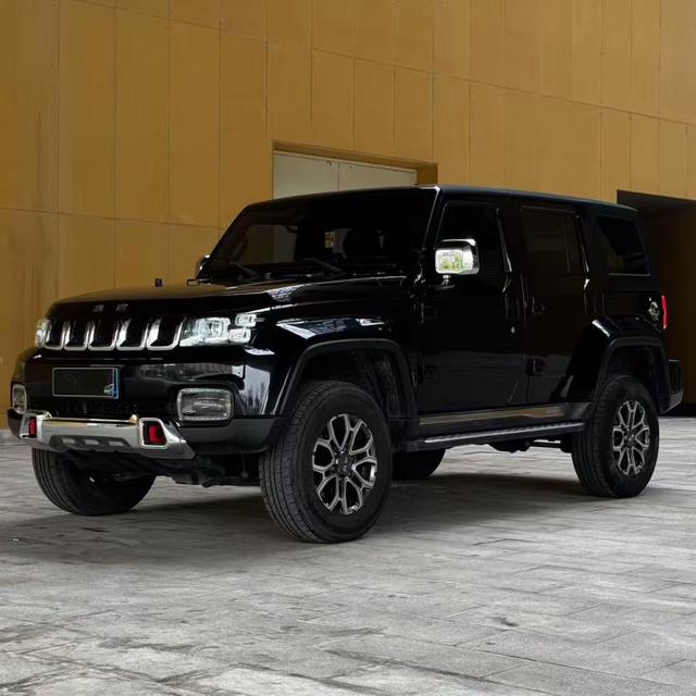Beijing off-road BJ40 2020 2.0T automatic four-wheel drive City Hunter Edition Extreme type