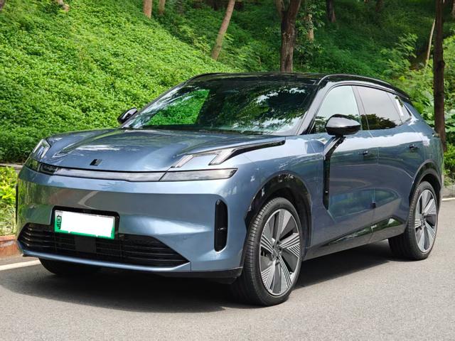 Lynk & Co. 08 EM-P 2025 model 220 four-wheel drive performance Halo