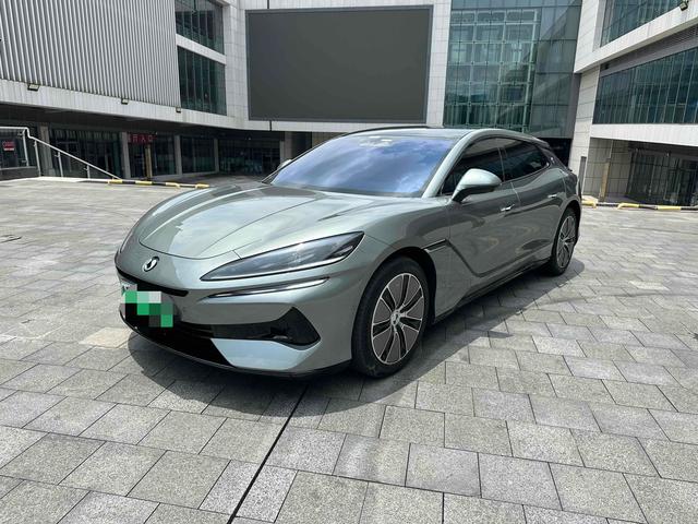 Denza Z9GT DM 2024 1100 four-wheel drive Ultra version