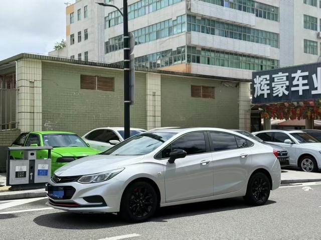 Cruze 2018 model 320 Automatic Xuanfeng Urban Edition