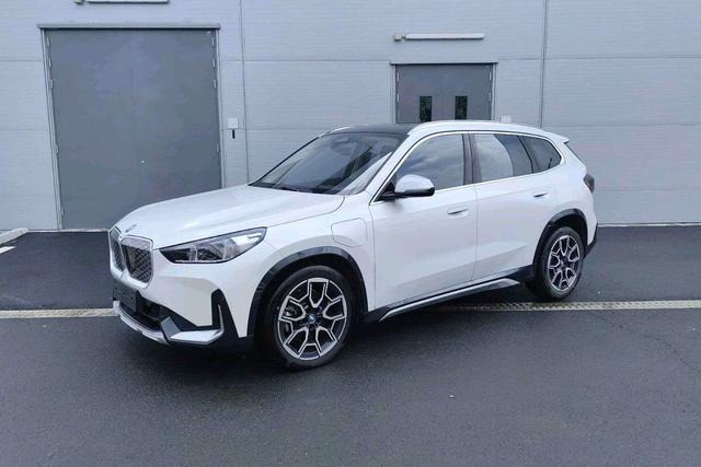 BMW iX1 2023 xDrive30L X Design Package