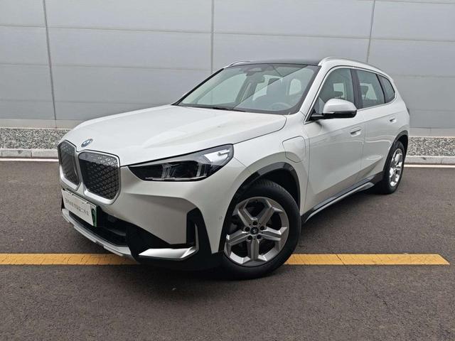 BMW iX1 2024 eDrive25L X design set