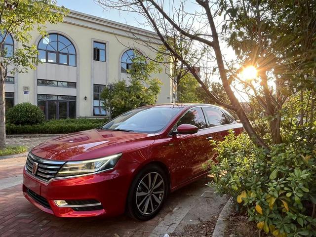 Roewe i6 2018 20T Automatic Internet Smart Edition