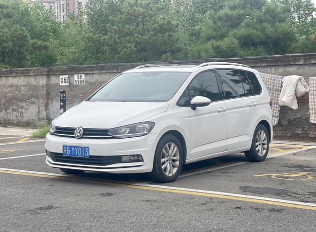 Touran L 2018 280TSI Auto Comfort 7-seat National VI