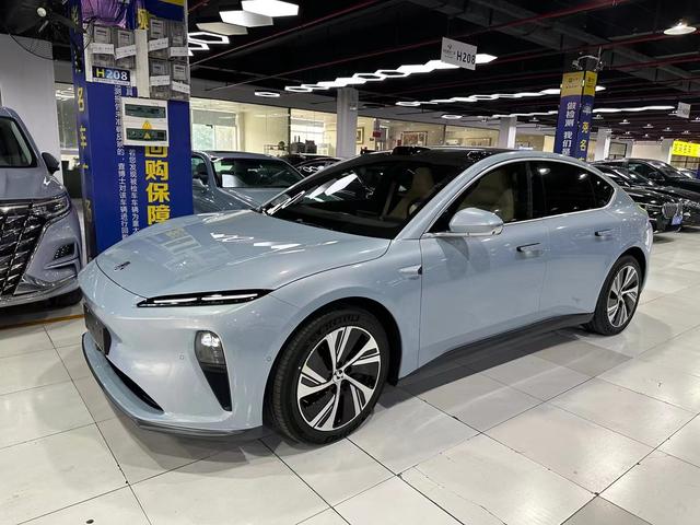 Azera ET5 2022 75kWh