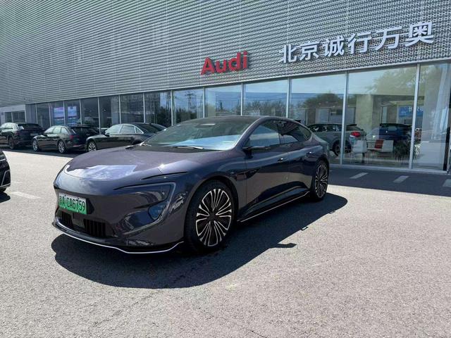 Avita 12 2023 model 700 three-laser rear drive luxury edition