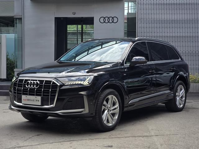 Audi Q7 2023 45 TFSI quattro S line Sport