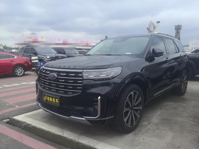 Explorer 2024 EcoBoost 285 four-wheel drive titanium version 6 seats