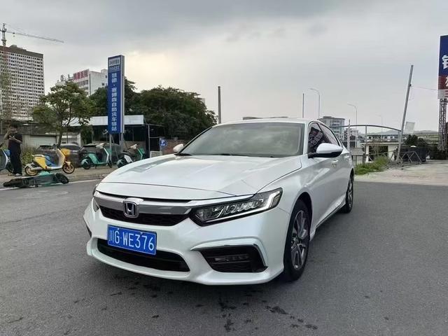 Insignia 2019 260TURBO Exquisite Edition National VI