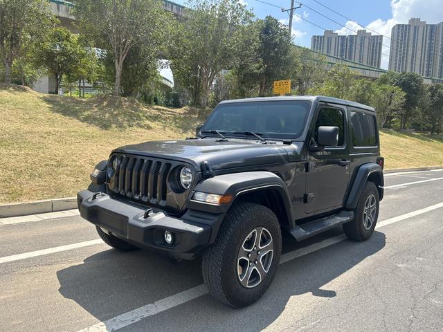 Wrangler 2022 2.0T automatic four-wheel drive 4-seater parallel import
