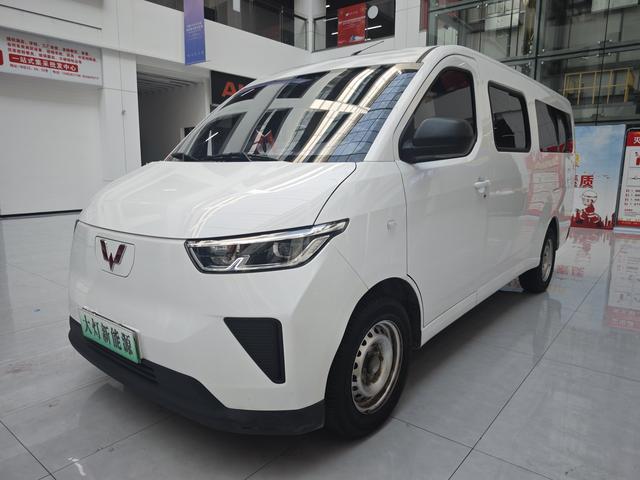 Wuling Yangguang 2024 300km Comfortable Bus version 60kW