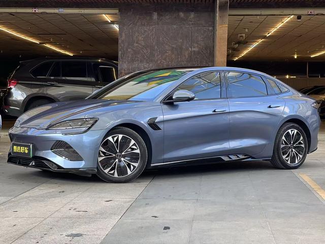 Corsair 2022 550KM Standard Range Rear Drive Premium