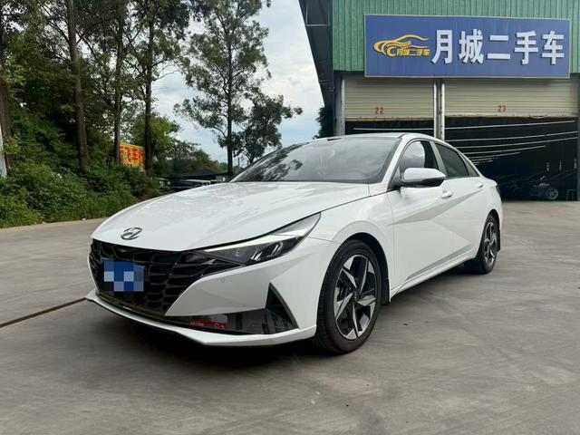 Elantra 2023 1.5L CVT LUX Premium