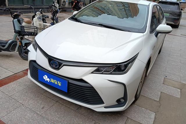 Corolla 2019 Twin Engine 1.8L E-CVT GL-i Pioneer Edition