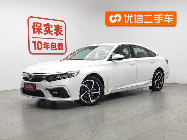 Insignia 2019 260TURBO Elegant Edition National VI