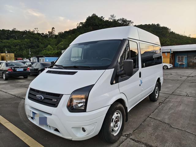 The new generation of Quanshun 2019 2.2T short-axis medium and low-top multi-functional 6-seater country VI