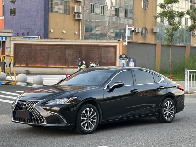 Lexus ES 2022 200 Excellence