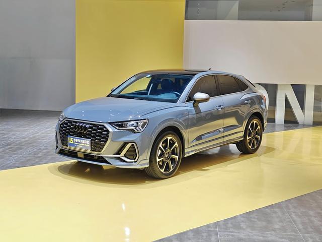 Audi Q3 Sportback 2023 40 TFSI RS Kit Burnout