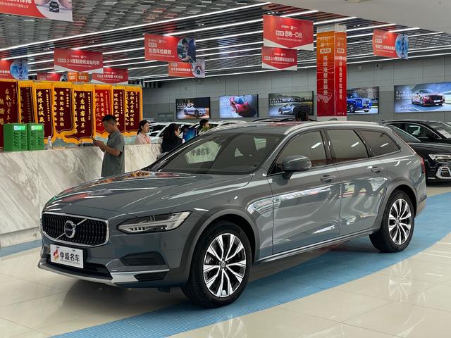 Volvo V90 2023 Cross Country B5 AWD Zhiyuan Edition