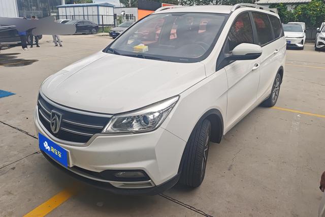 Baojun 730 2019 1.5L manual fashion type 7-seater country VI