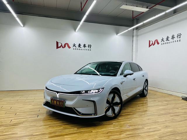 Lantu Chasing Light EV 2023 580km Standard Battery Life Version