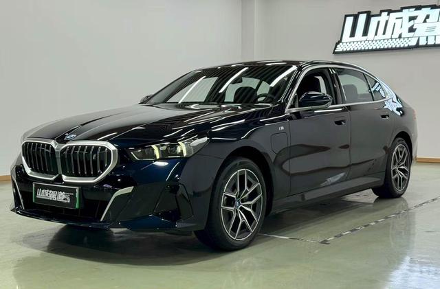 BMW i5 2024 eDrive35L Premium M Sport Package