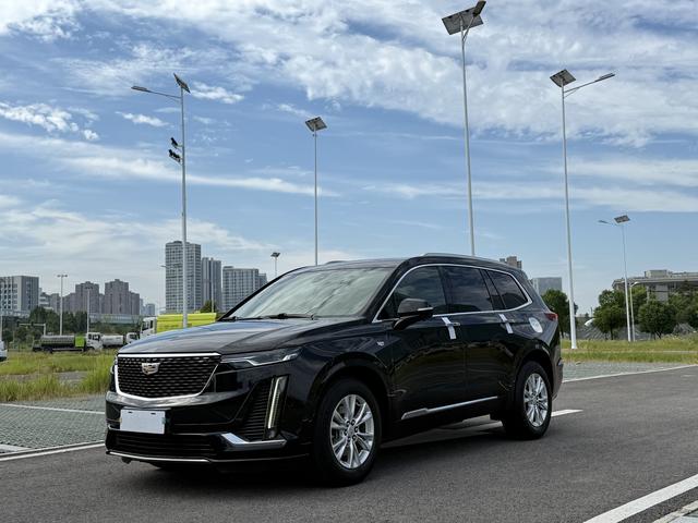Cadillac XT6 2020 28T seven-seater fashion model