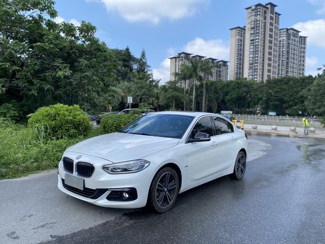 BMW 1 Series 2018 118i Sport