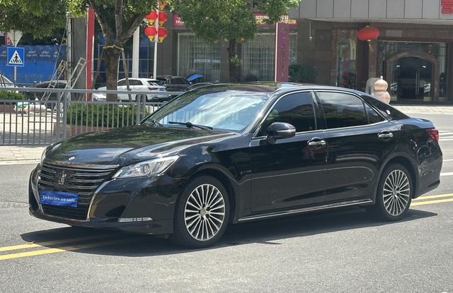 Crown 2018 2.0T Sport