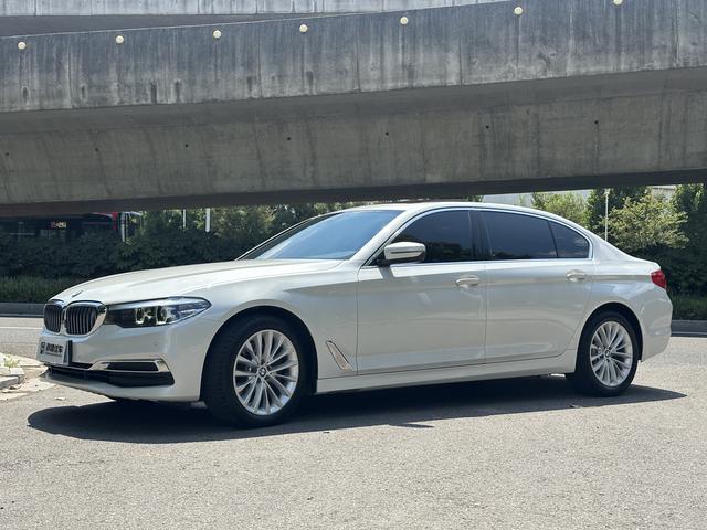 BMW 5 Series 2020 525Li Luxury Package