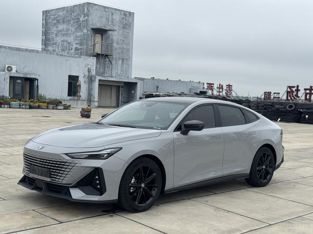 Changan UNI-V 2022 1.5T Intelligent Pilot Model
