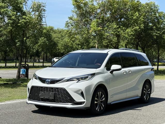 Gravia 2023 Intelligent Electric Hybrid 2.5L Deluxe
