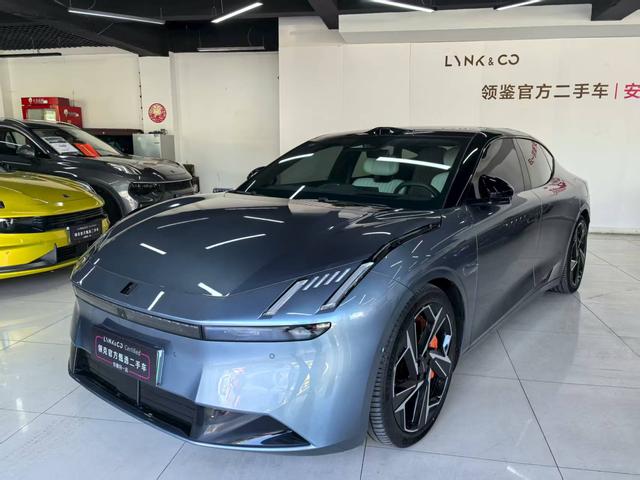 Lynk & Co Z10 2024 95kWh 702km four-wheel drive smart driving Ultra