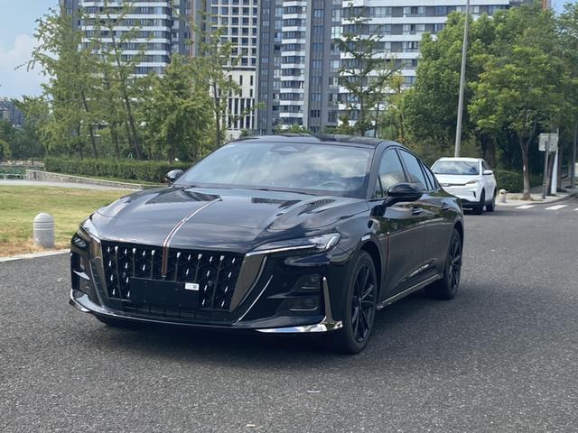 Hongqi H6 2024 Model 2.0T Zhishang Version