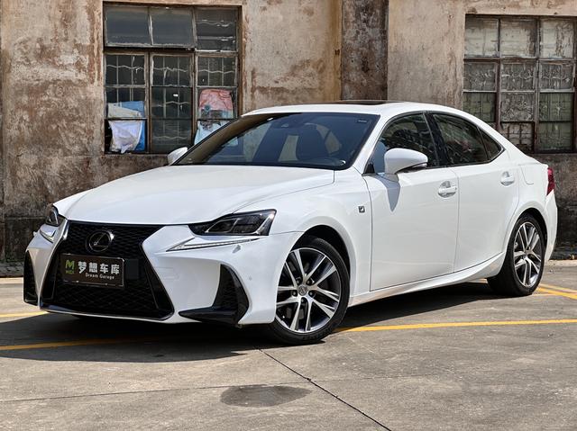 Lexus IS 2017 300 F SPORT Edition