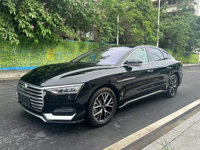 BYD e9 2021 Business Edition